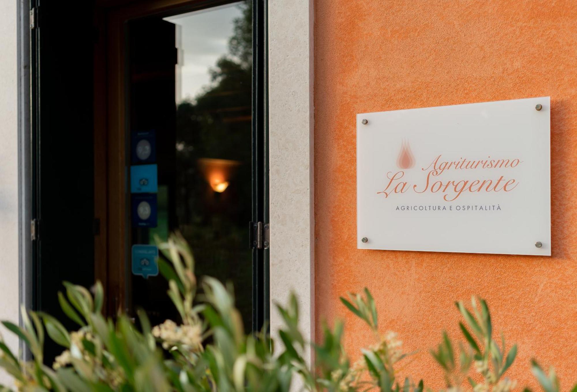 Agriturismo La Sorgente Camerano Exterior foto